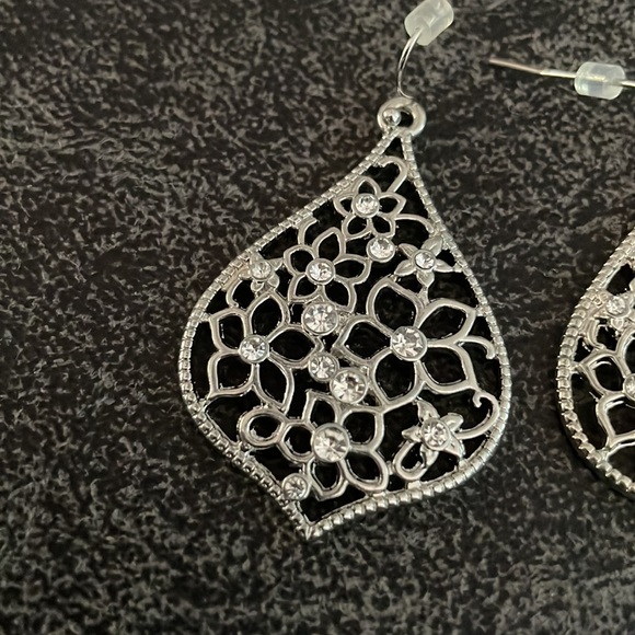 Silver Gem Tear Drop Floral Earrings - Picture 3 of 5